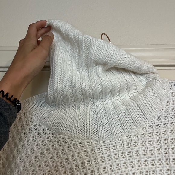 Express white sweater oversized - Picture 2 of 4